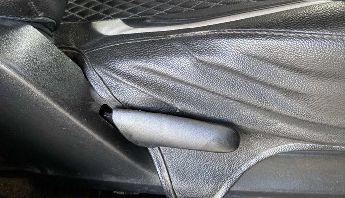 2017 Maruti Swift VXI, Petrol, Manual, 65,741 km, Driver Side Adjustment Panel