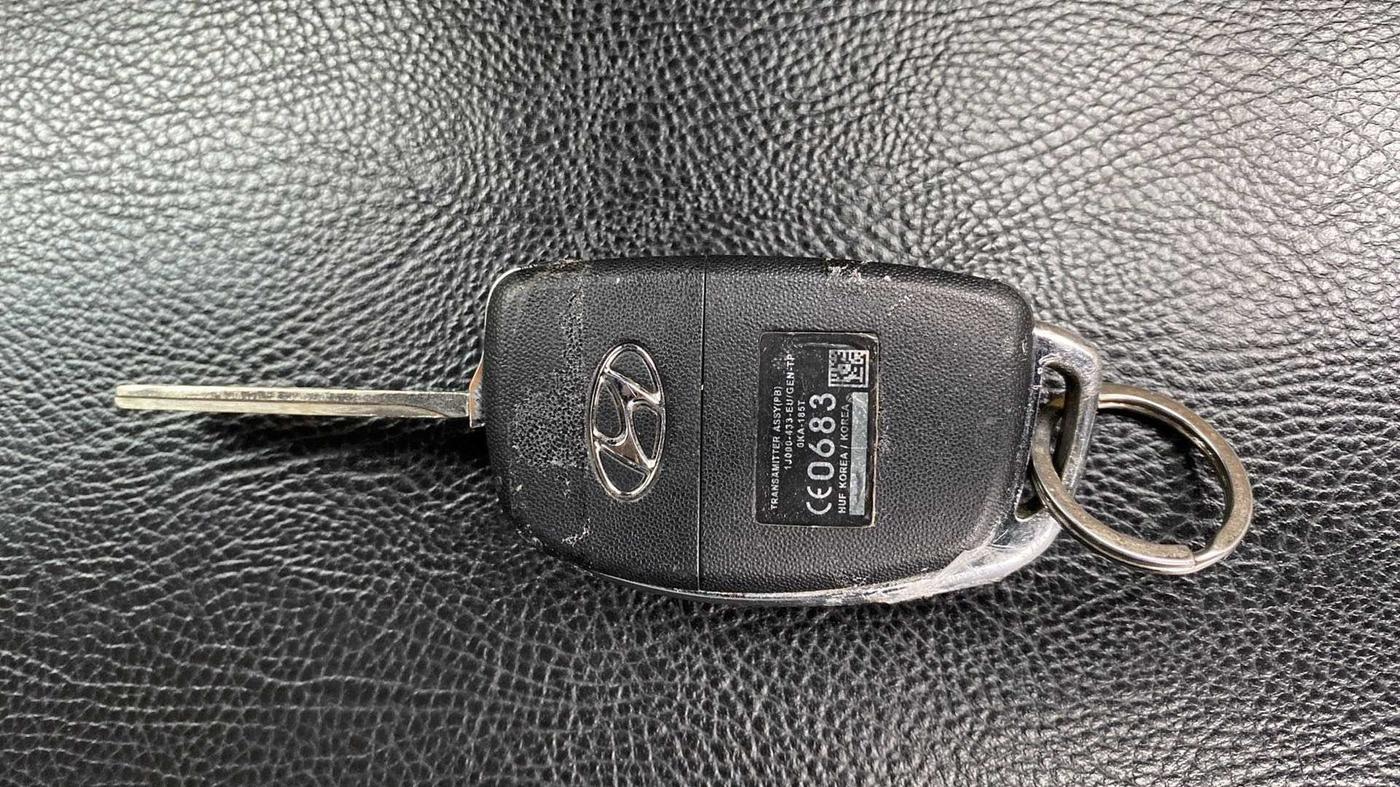 2017 Hyundai Verna 1.6 CRDI SX, Diesel, Manual, 89,903 km, Key Close Up