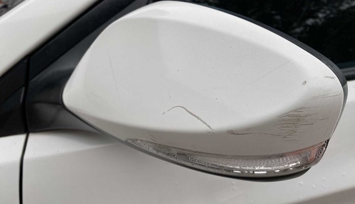 2017 Hyundai Verna 1.6 CRDI SX, Diesel, Manual, 89,903 km, Left rear-view mirror - Indicator light has minor damage