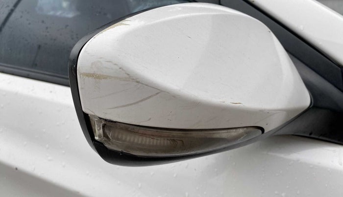 2017 Hyundai Verna 1.6 CRDI SX, Diesel, Manual, 89,903 km, Right rear-view mirror - Indicator light not working
