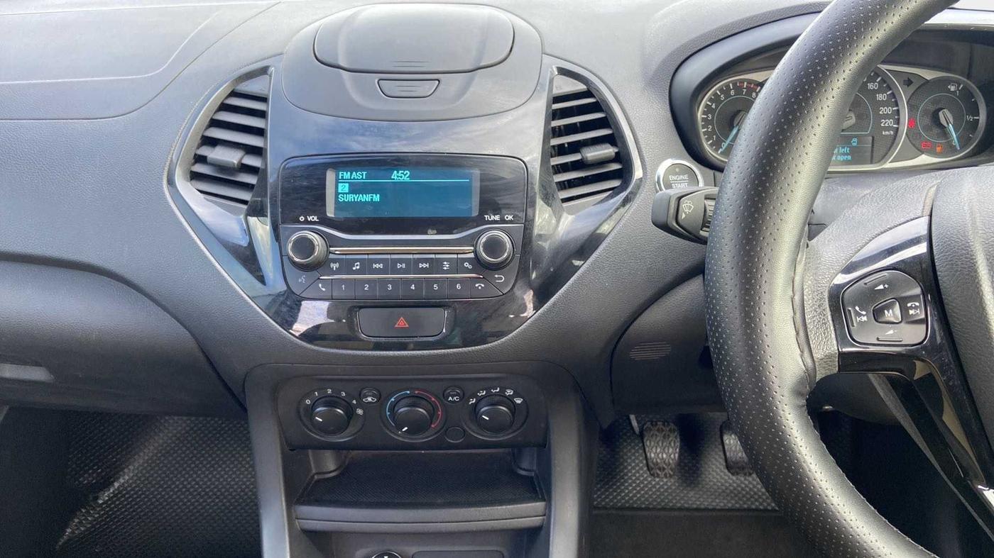 2021 Ford New Figo TITANIUM 1.2 PETROL MT, Petrol, Manual, 28,413 km, Infotainment System