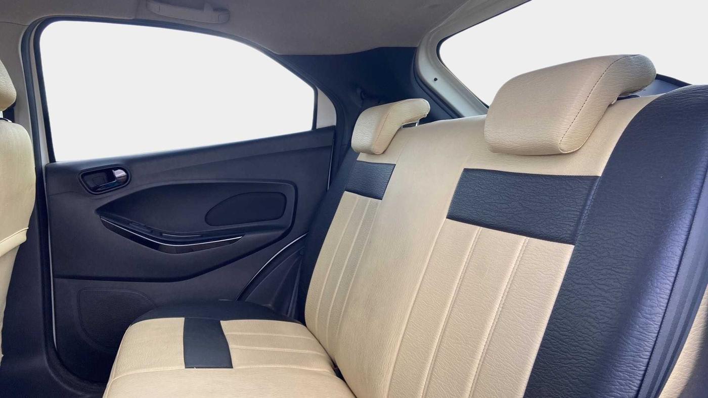 2021 Ford New Figo TITANIUM 1.2 PETROL MT, Petrol, Manual, 28,413 km, Right Side Rear Door Cabin