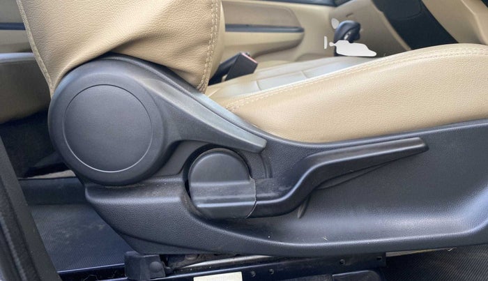 2019 Honda Amaze 1.2L I-VTEC V CVT, Petrol, Automatic, 31,452 km, Driver Side Adjustment Panel