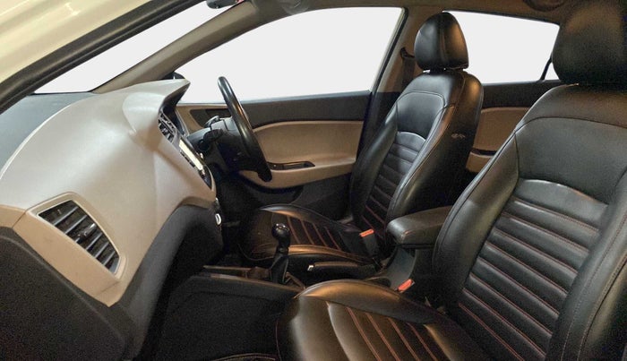2019 Hyundai Elite i20 SPORTZ PLUS 1.2, Petrol, Manual, 76,312 km, Right Side Front Door Cabin