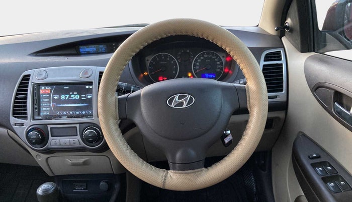 2011 Hyundai i20 MAGNA (O) 1.2, Petrol, Manual, 1,07,079 km, Steering Wheel Close Up