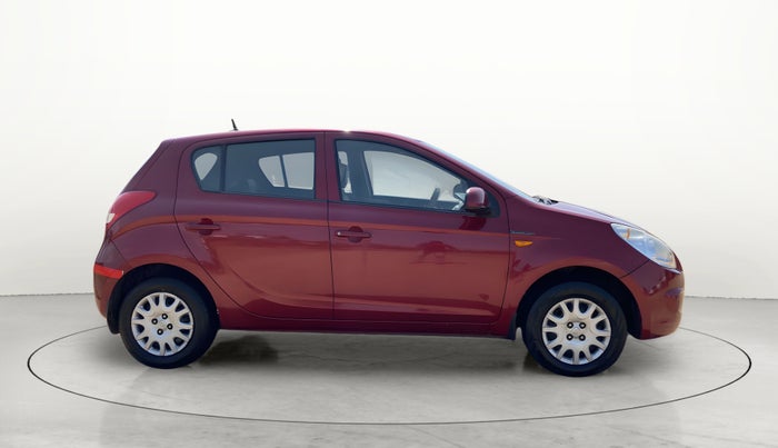 2011 Hyundai i20 MAGNA (O) 1.2, Petrol, Manual, 1,07,079 km, Right Side View
