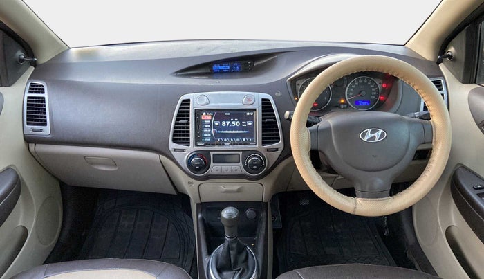 2011 Hyundai i20 MAGNA (O) 1.2, Petrol, Manual, 1,07,079 km, Dashboard