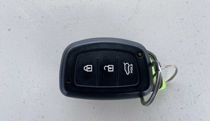 2013 Hyundai Grand i10 ASTA 1.1 CRDI, Diesel, Manual, 71,675 km, Key Close Up