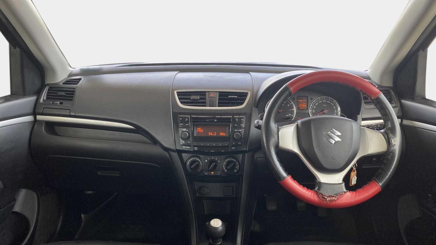 2017 Maruti Swift VXI, Petrol, Manual, 81,592 km, Dashboard