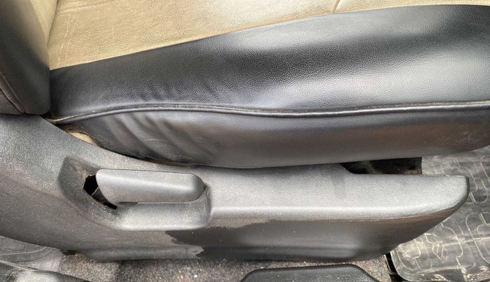 2014 Maruti Wagon R 1.0 VXI, Petrol, Manual, 51,666 km, Driver Side Adjustment Panel