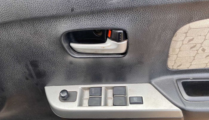 2014 Maruti Wagon R 1.0 VXI, Petrol, Manual, 51,666 km, Driver Side Door Panels Control