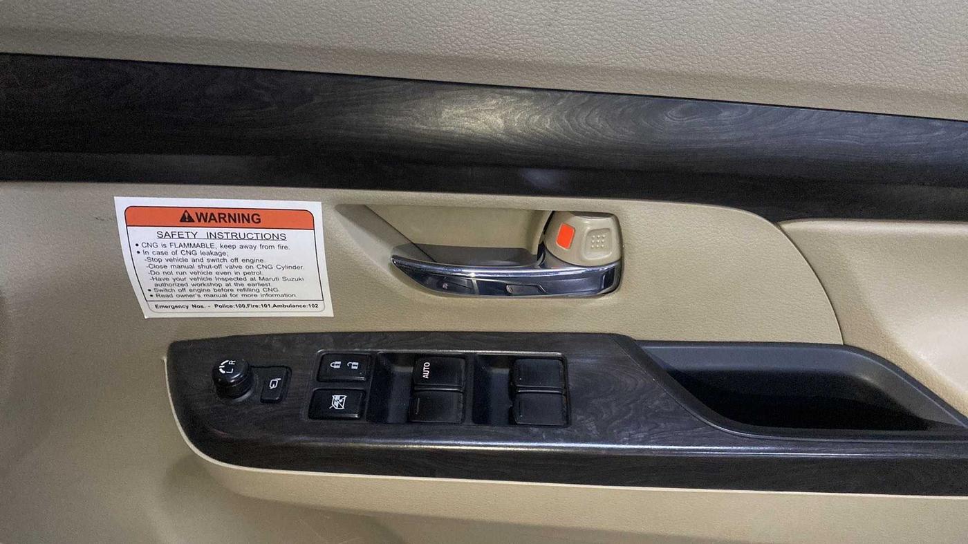 2021 Maruti Ertiga VXI CNG, CNG, Manual, 1,05,469 km, Driver Side Door Panels Control