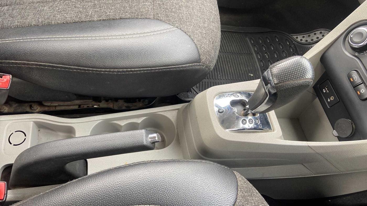 2017 Tata Tiago XZA PETROL, Petrol, Automatic, 50,031 km, Gear Lever