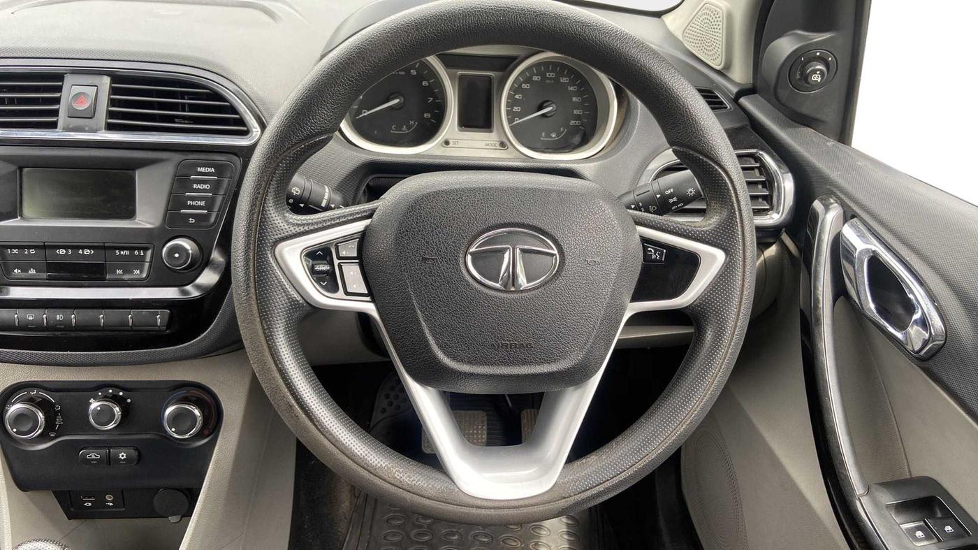 2017 Tata Tiago XZA PETROL, Petrol, Automatic, 50,031 km, Steering Wheel Close Up