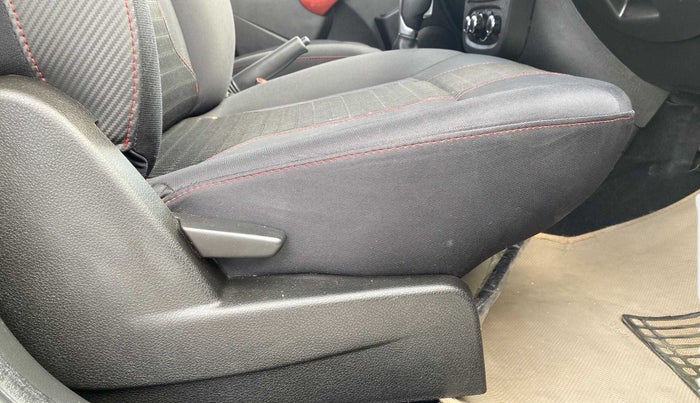 2018 Renault Duster RXS CVT, Petrol, Automatic, 41,012 km, Driver Side Adjustment Panel