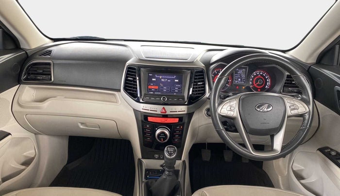 2019 Mahindra XUV300 W8(O) 1.2 PETROL DUAL TONE, Petrol, Manual, 22,587 km, Dashboard