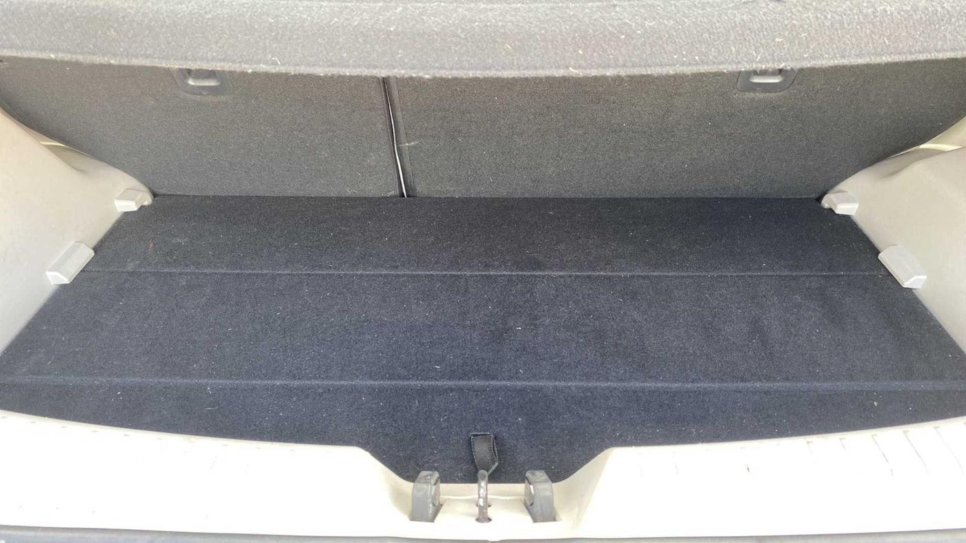 2019 Mahindra XUV300 W8(O) 1.2 PETROL DUAL TONE, Petrol, Manual, 22,587 km, Boot Inside