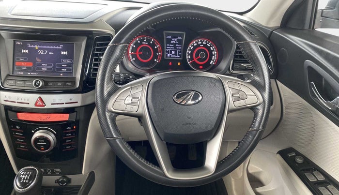2019 Mahindra XUV300 W8(O) 1.2 PETROL DUAL TONE, Petrol, Manual, 22,587 km, Steering Wheel Close Up