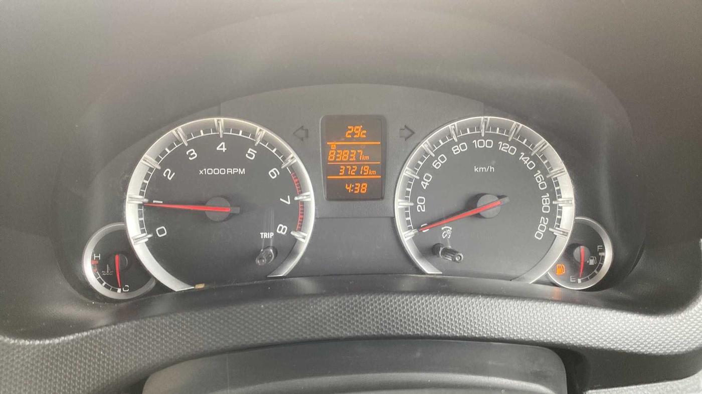 2015 Maruti Swift ZXI, Petrol, Manual, 37,391 km, Odometer Image