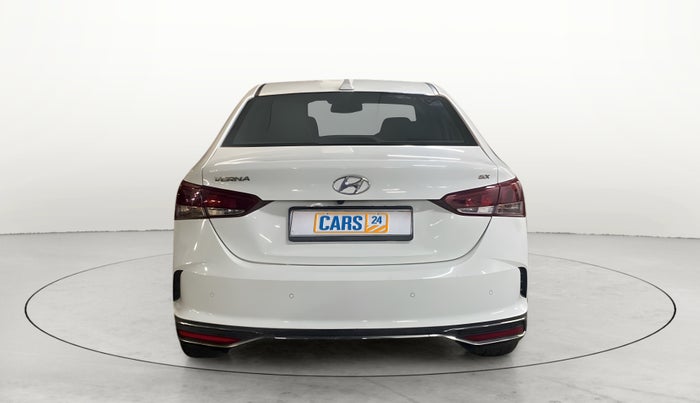 2022 Hyundai Verna SX (O) 1.5 CRDI, Diesel, Manual, 22,049 km, Back/Rear