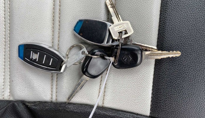 2017 Maruti Alto 800 LXI, Petrol, Manual, 51,526 km, Key Close Up