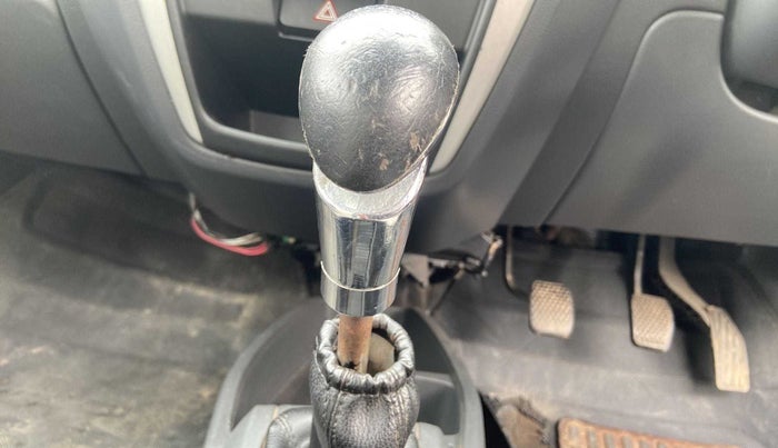 2017 Maruti Alto 800 LXI, Petrol, Manual, 51,526 km, Gear lever - Boot Cover minor damage