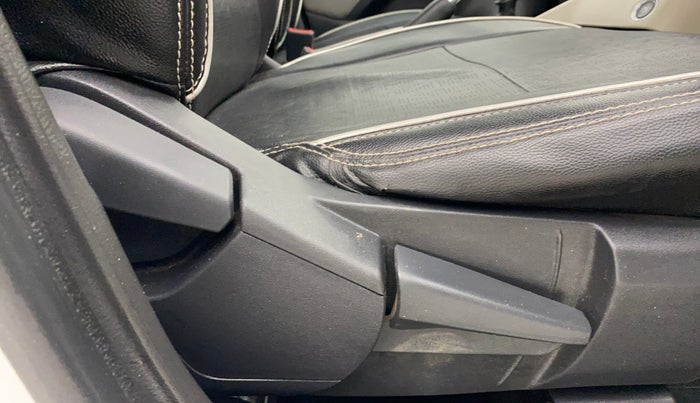 2021 Nissan MAGNITE XV MT, Petrol, Manual, 25,153 km, Driver Side Adjustment Panel