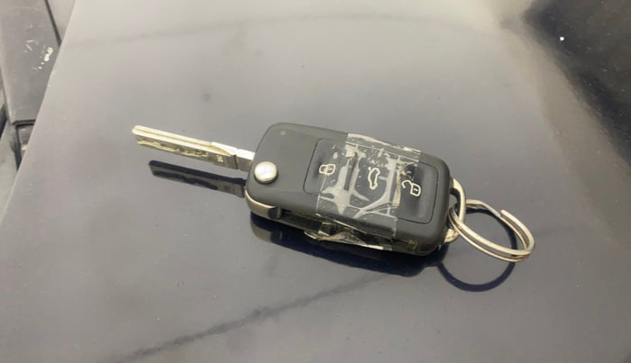 2012 Volkswagen Polo COMFORTLINE 1.2L, Diesel, Manual, 67,695 km, Key Close Up