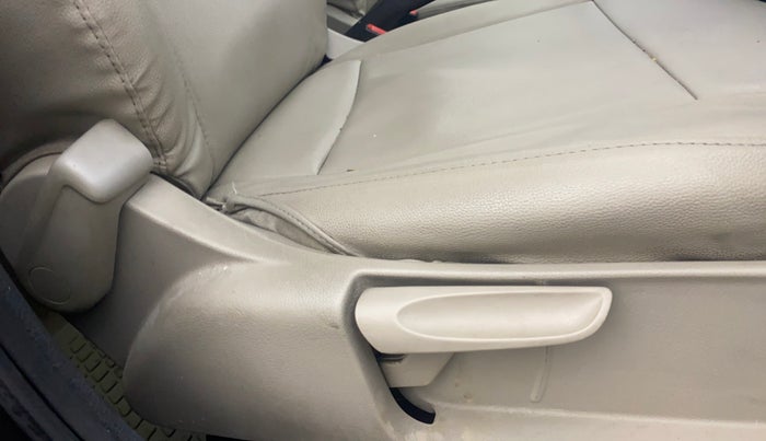 2012 Volkswagen Polo COMFORTLINE 1.2L, Diesel, Manual, 67,695 km, Driver Side Adjustment Panel