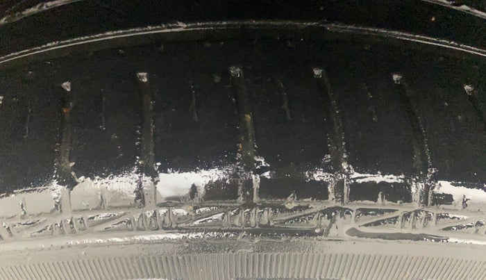 2012 Volkswagen Polo COMFORTLINE 1.2L, Diesel, Manual, 67,695 km, Left Front Tyre Tread