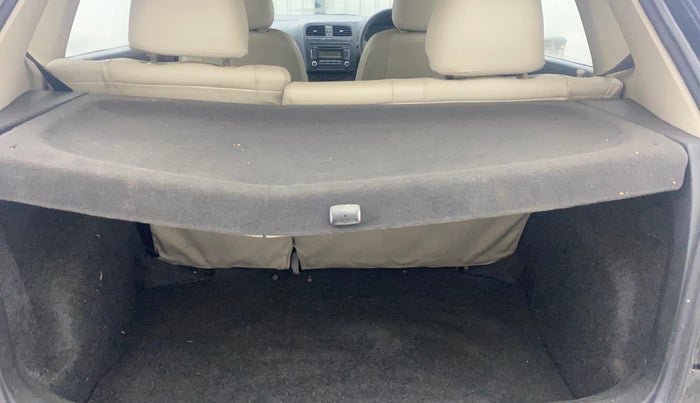 2012 Volkswagen Polo COMFORTLINE 1.2L, Diesel, Manual, 67,695 km, Boot Inside