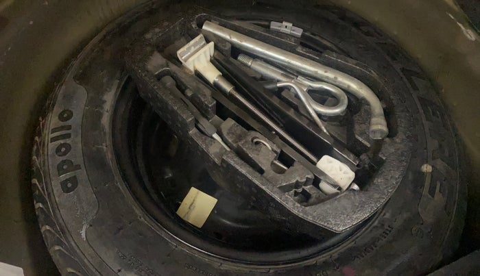 2012 Volkswagen Polo COMFORTLINE 1.2L, Diesel, Manual, 67,695 km, Spare Tyre