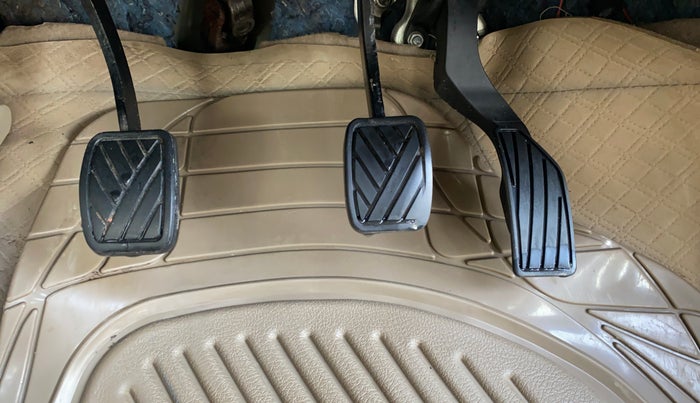2018 Maruti Ciaz DELTA 1.5 SHVS MT PETROL, Petrol, Manual, 77,251 km, Pedals