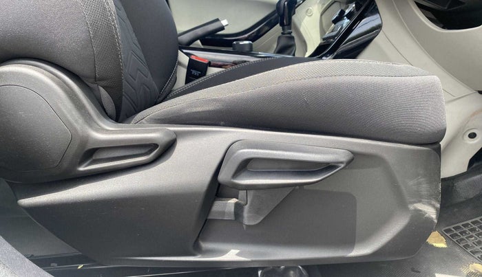 2021 Tata NEXON XZ PLUS (O) PETROL DUAL TONE, Petrol, Manual, 20,375 km, Driver Side Adjustment Panel