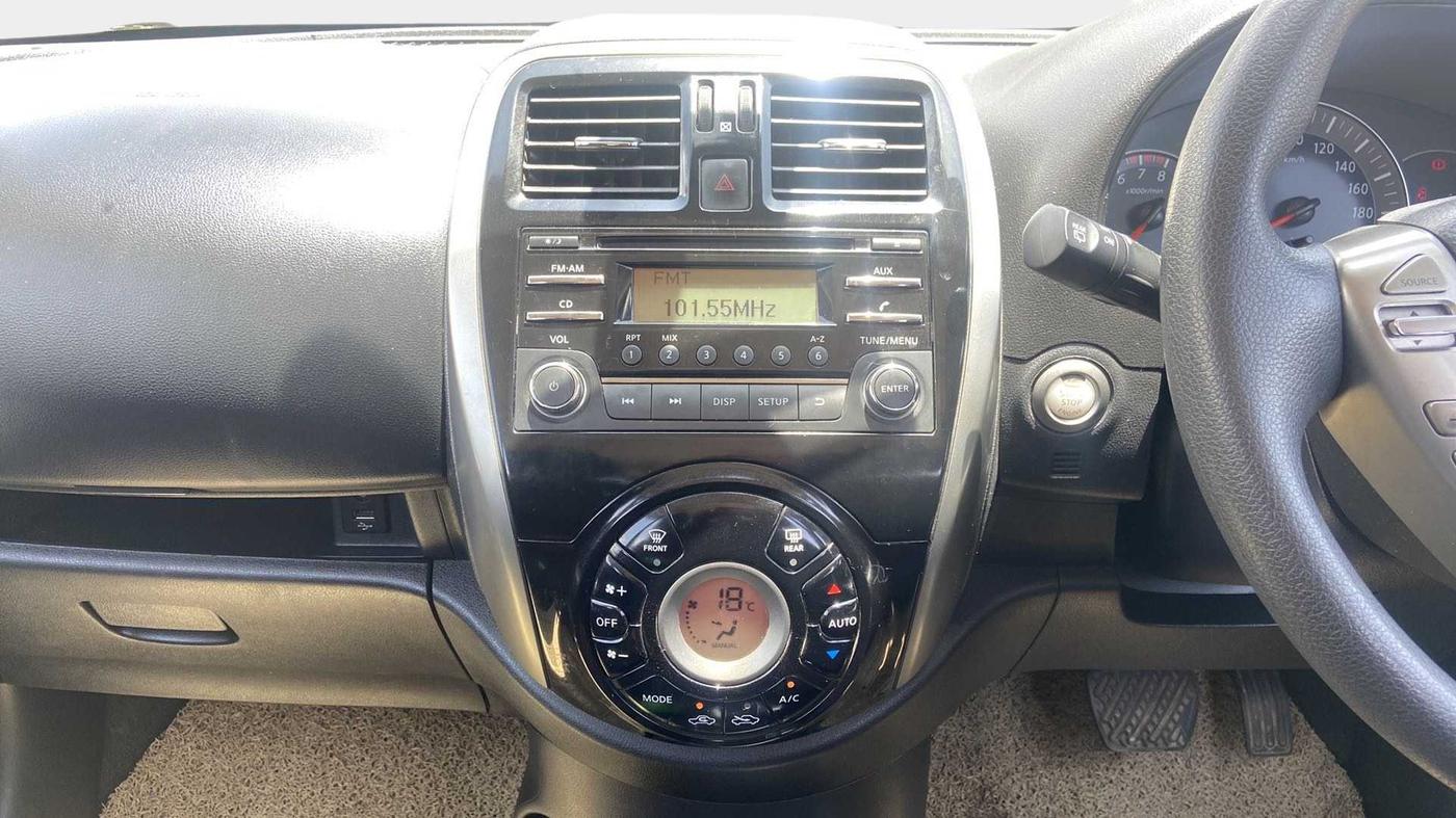 2017 Nissan Micra XV CVT, Petrol, Automatic, 46,468 km, Air Conditioner