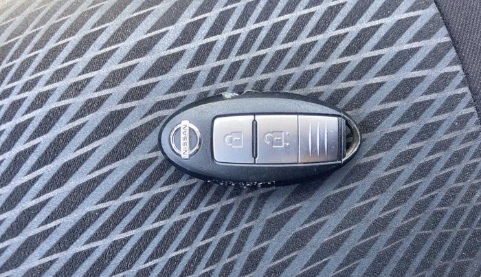 2017 Nissan Micra XV CVT, Petrol, Automatic, 46,468 km, Key Close Up