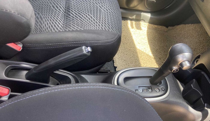 2017 Nissan Micra XV CVT, Petrol, Automatic, 46,468 km, Gear Lever