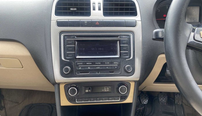 2015 Volkswagen Polo HIGHLINE1.5L, Diesel, Manual, 1,02,789 km, Air Conditioner