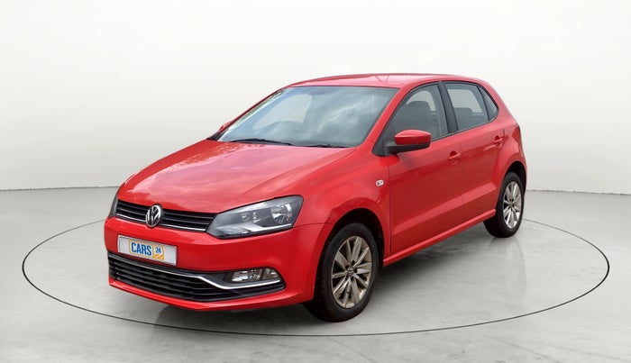 2015 Volkswagen Polo HIGHLINE1.5L, Diesel, Manual, 1,02,789 km, Left Front Diagonal