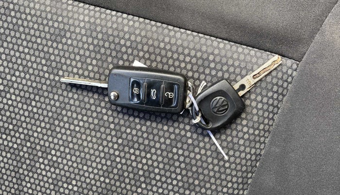 2019 Volkswagen Polo COMFORTLINE 1.0L MPI, Petrol, Manual, 17,533 km, Key Close Up