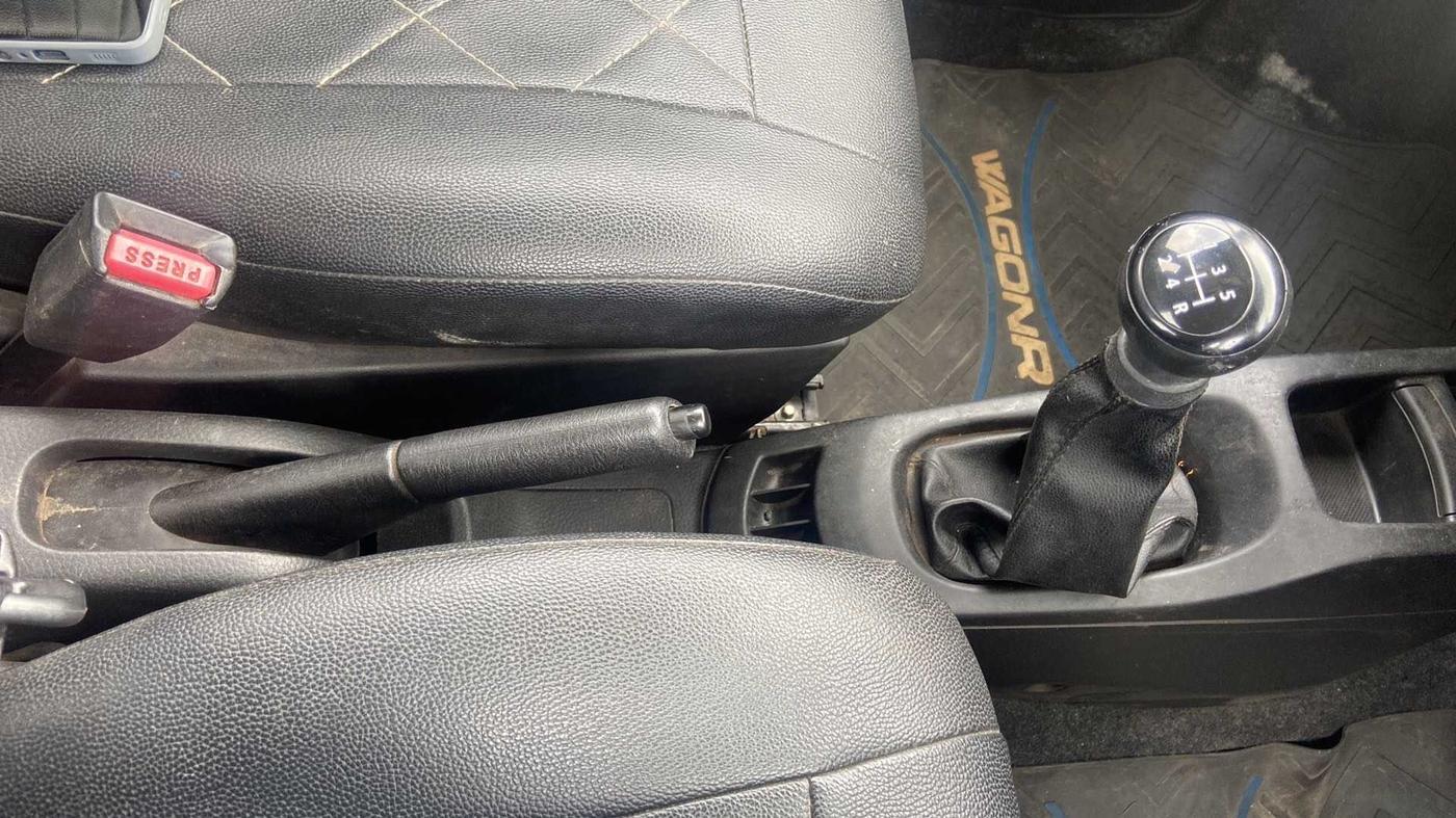 2014 Maruti Wagon R 1.0 LXI, Petrol, Manual, 23,658 km, Gear Lever