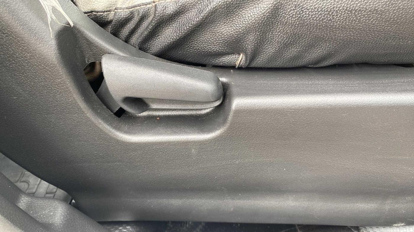 2015 Maruti Wagon R 1.0 VXI AMT, Petrol, Automatic, 38,340 km, Driver Side Adjustment Panel