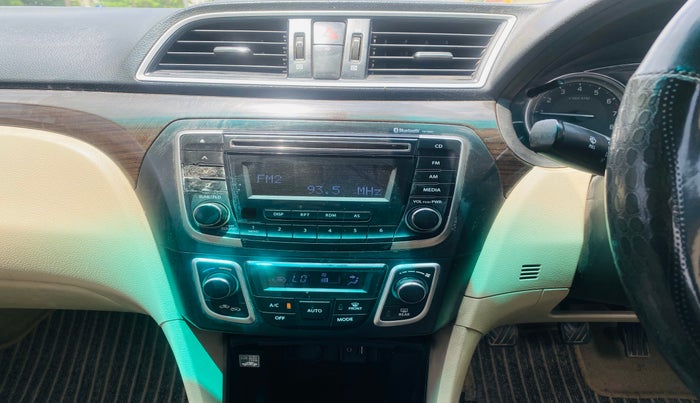 2017 Maruti Ciaz ZETA 1.4  MT PETROL, Petrol, Manual, 1,18,070 km, Infotainment System