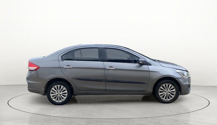 2017 Maruti Ciaz ZETA 1.4  MT PETROL, Petrol, Manual, 1,18,070 km, Right Side
