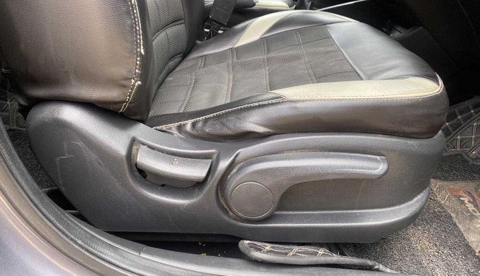2019 Hyundai Elite i20 SPORTZ PLUS 1.2, Petrol, Manual, 1,09,048 km, Driver Side Adjustment Panel