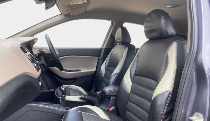 2019 Hyundai Elite i20 SPORTZ PLUS 1.2, Petrol, Manual, 1,09,048 km, Right Side Front Door Cabin