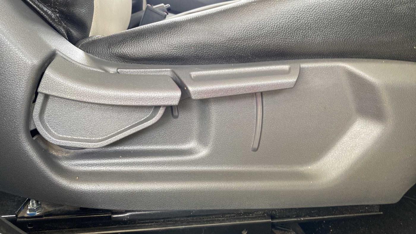2019 Hyundai GRAND I10 NIOS SPORTZ 1.2 KAPPA VTVT, Petrol, Manual, 18,914 km, Driver Side Adjustment Panel