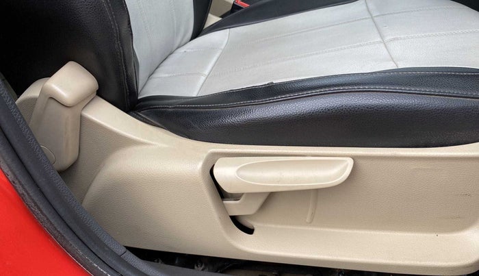 2016 Volkswagen Polo HIGHLINE1.2L, Petrol, Manual, 76,018 km, Driver Side Adjustment Panel
