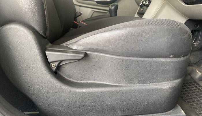 2018 Tata Tiago XT PETROL, Petrol, Manual, 67,311 km, Driver Side Adjustment Panel