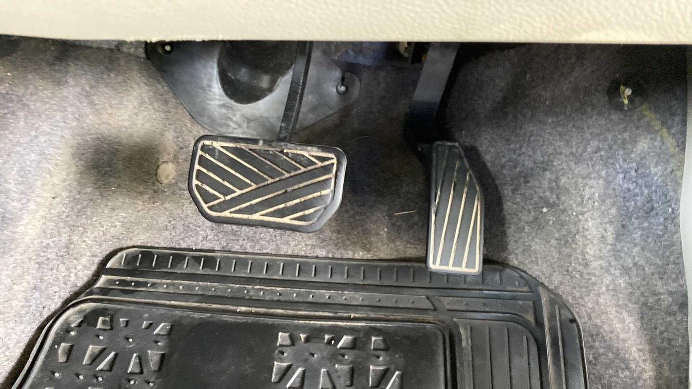 2016 Maruti Celerio VXI AMT, Petrol, Automatic, 1,09,688 km, Pedals